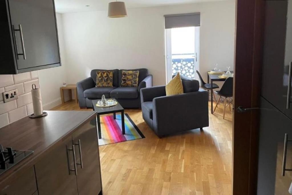 Hu1 Stylish Cozy Central Apartment Wifi H3 Kingston upon Hull Dış mekan fotoğraf