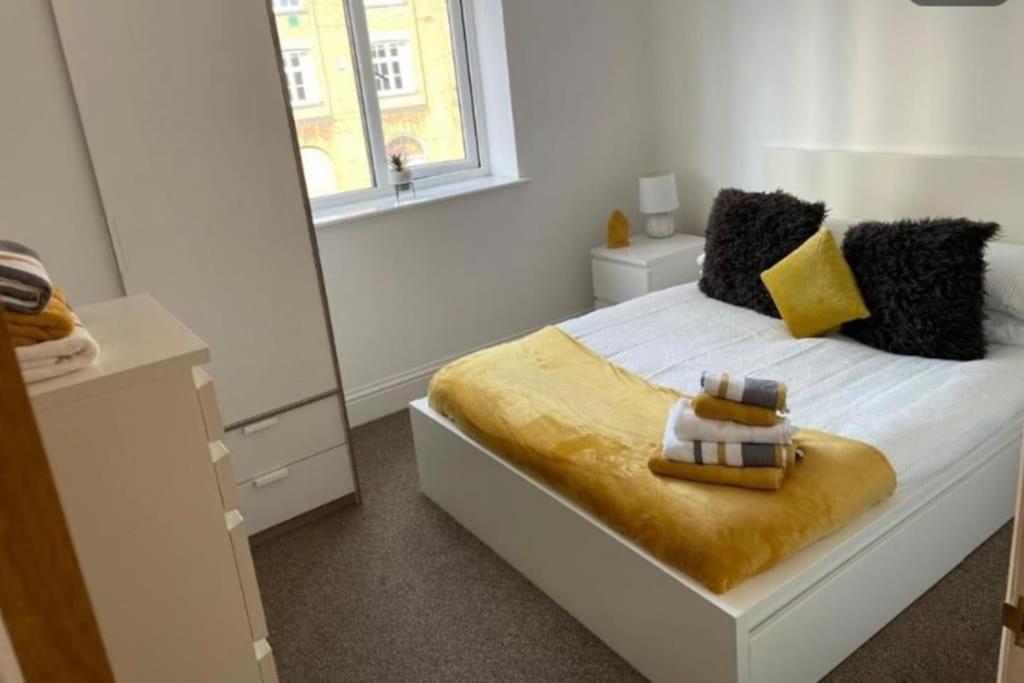 Hu1 Stylish Cozy Central Apartment Wifi H3 Kingston upon Hull Dış mekan fotoğraf